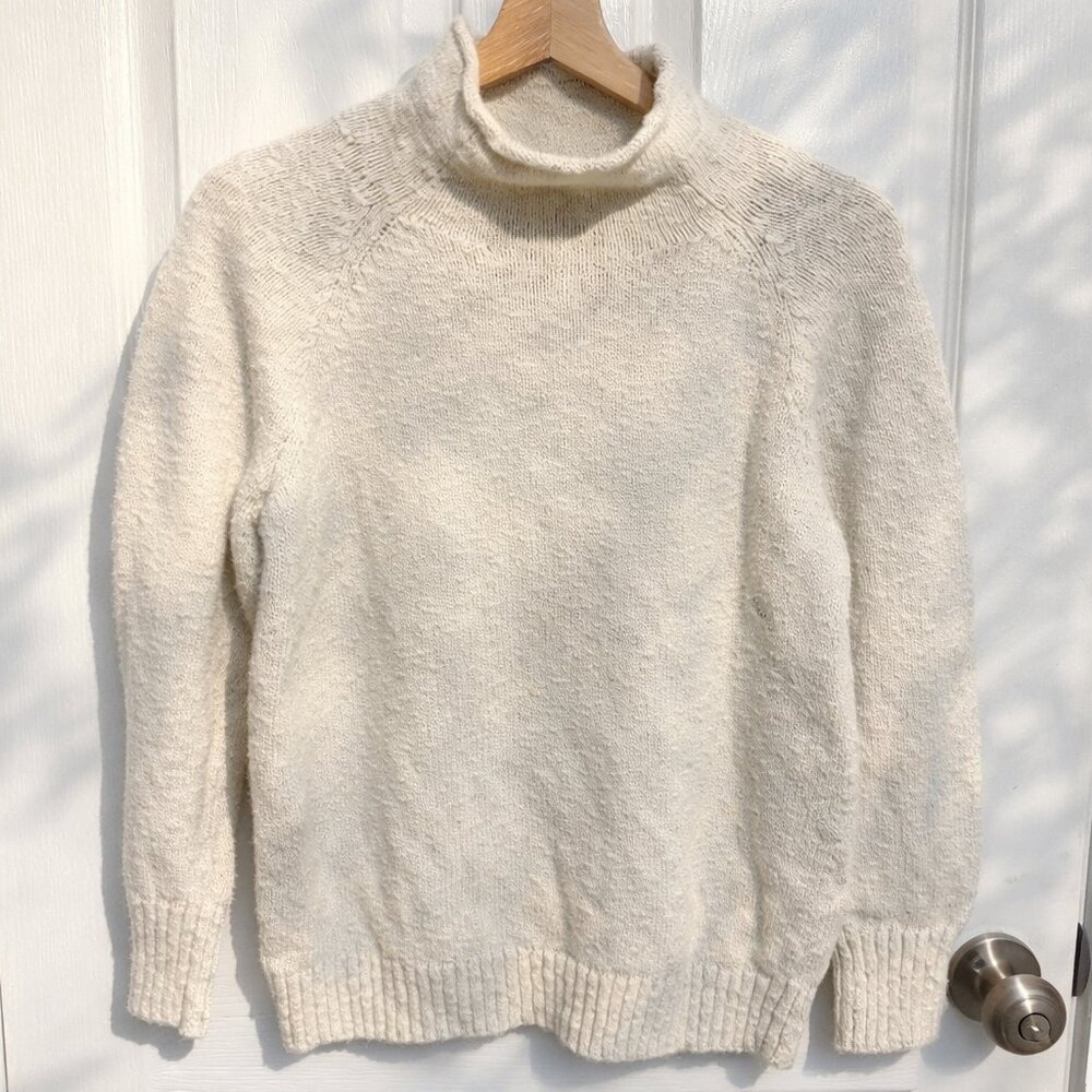 Ll Bean Women’s Cream Cotton Turtleneck Sweater | Perfect Condition | Size M
